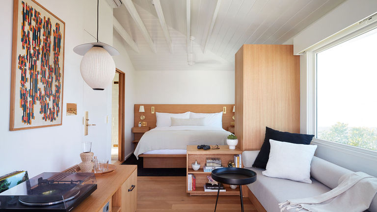 Joaquin Guestroom